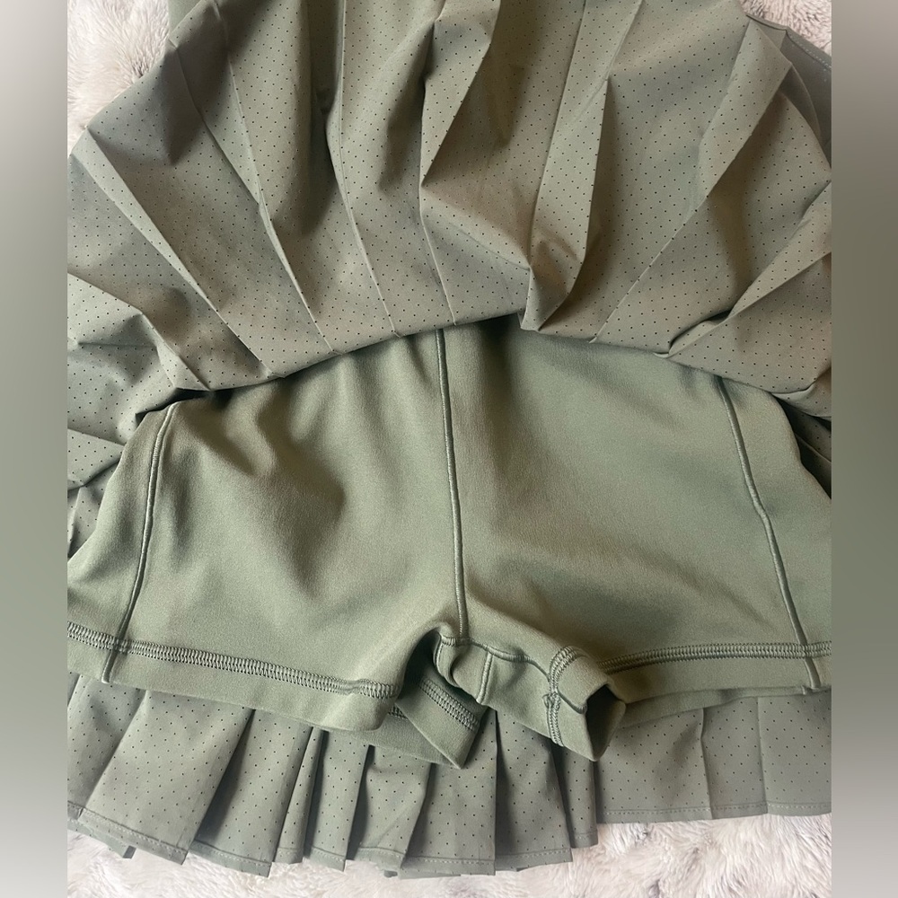 Aerie OFFLINE Keep It Cool Pleated Mini Athletic Dress - Picture 4 of 5